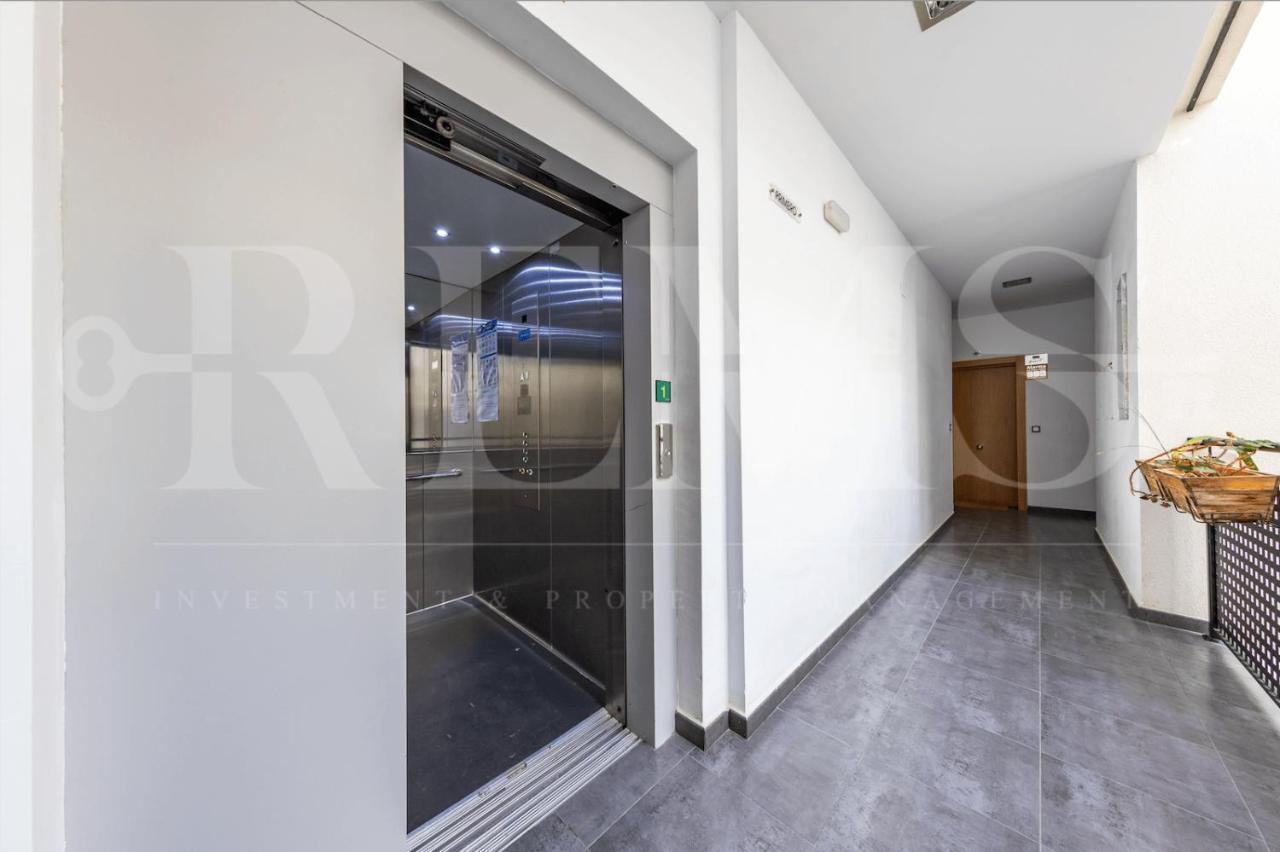 Relaxing Apartment With Parking In The Center By Rems Málaga Eksteriør bilde