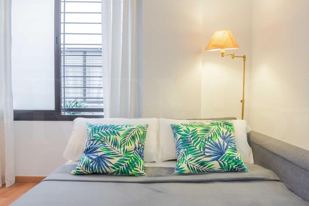 Relaxing Apartment With Parking In The Center By Rems Málaga Eksteriør bilde