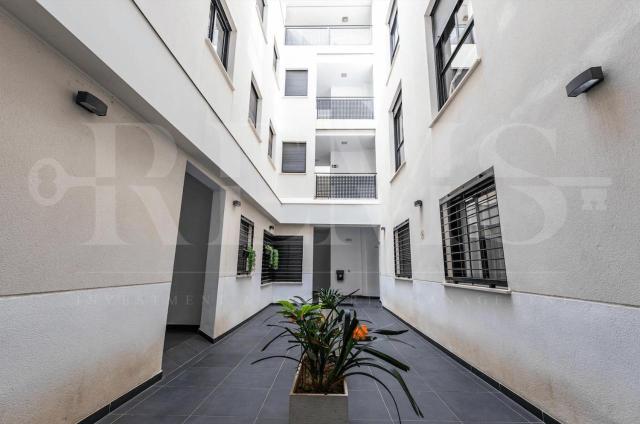 Relaxing Apartment With Parking In The Center By Rems Málaga Eksteriør bilde
